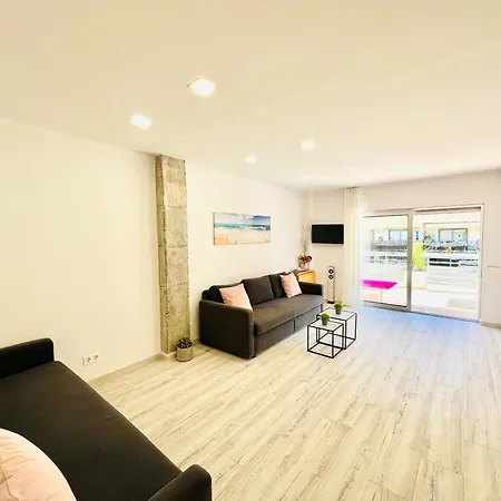 Apartamento Con Terraza Y Piscina