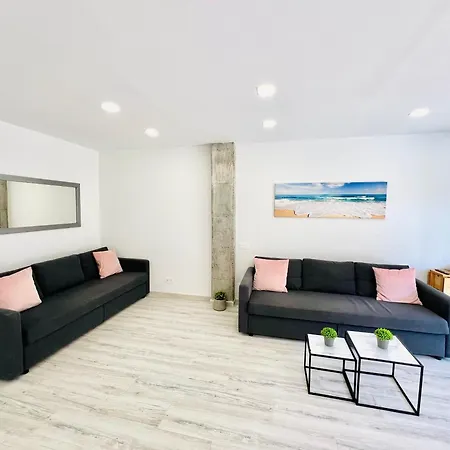 Apartamento Con Terraza Y Piscina *