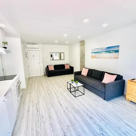 Apartamento Con Piscina Y Terraza Recien Reformado *